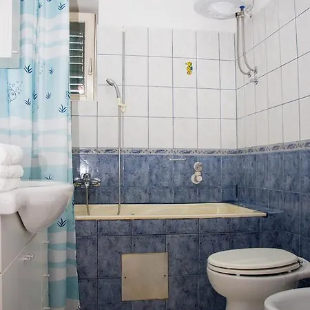 Appartement Leatoni *