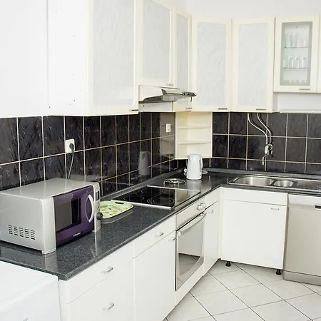 Appartement Leatoni *