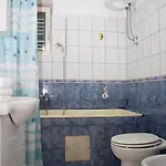 Apartment Leatoni *